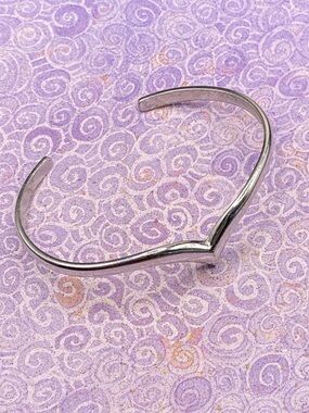 Vintage 1980’s AVON Silvertone V Cuff Bracelet Signed